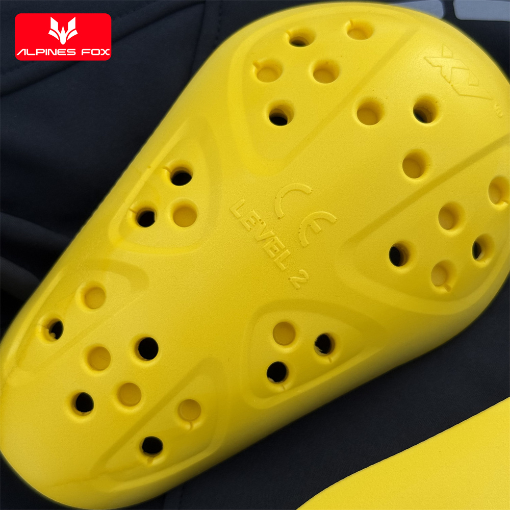 Genouillères et protections de - Motorcycle Gear Protection Levels avis et prix